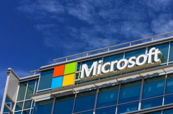 Microsoft punta a un investimento di 10 miliardi di dollari in intelligenza artificiale